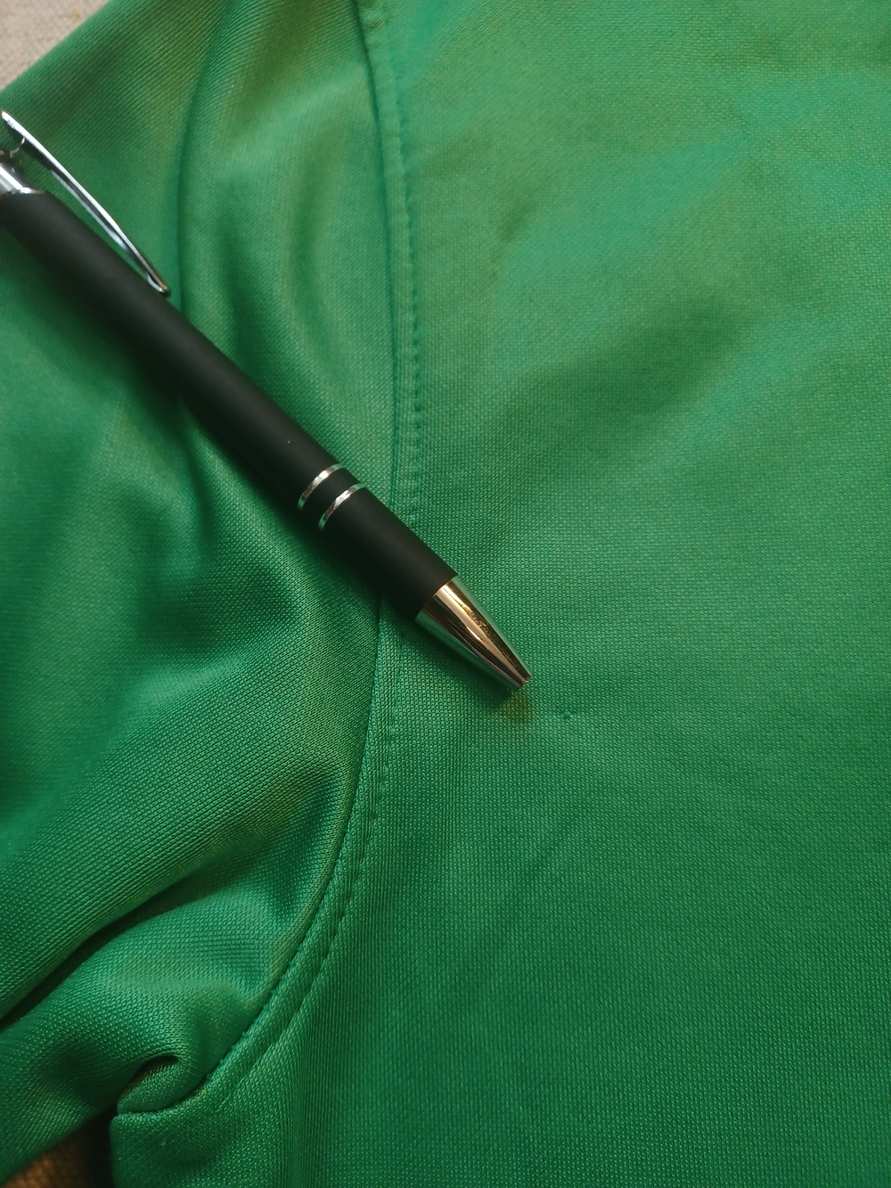 Gen2 Oregon Ducks Green Hoodie with Yellow Logo Youth Size XL (18-20) - Picture 6 of 8